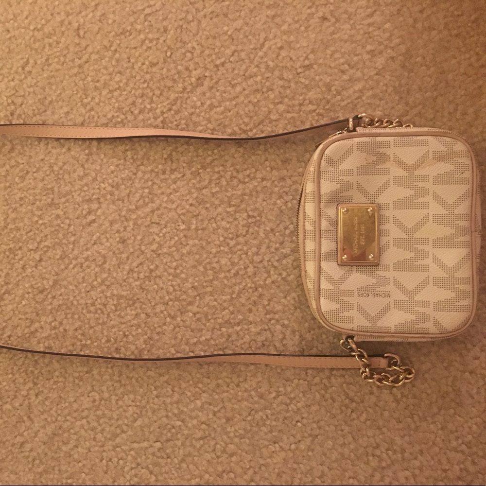 Micheal Kors Crossbody Purse